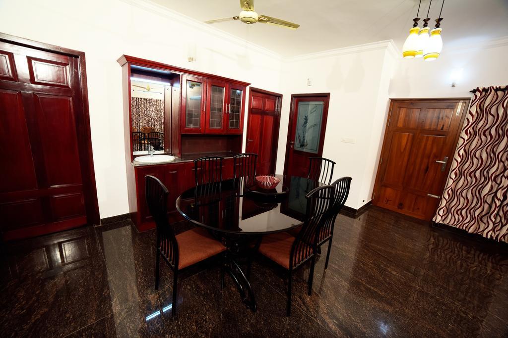 Beersheba Three Bed Room A/C Apartments Thiruvananthapuram ภายนอก รูปภาพ