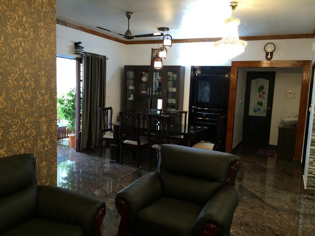 Beersheba Three Bed Room A/C Apartments Thiruvananthapuram ภายนอก รูปภาพ