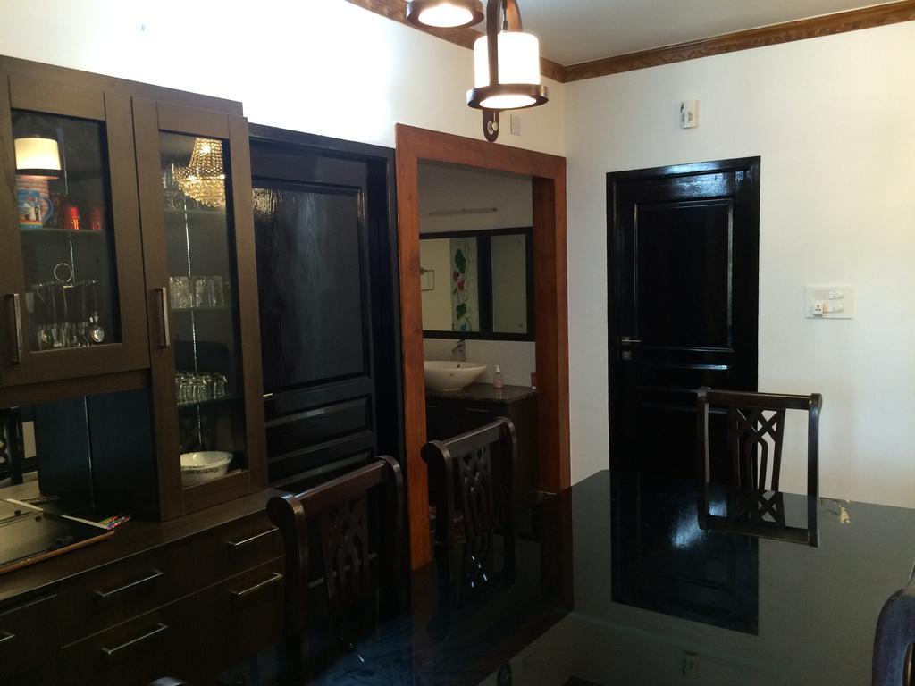 Beersheba Three Bed Room A/C Apartments Thiruvananthapuram ภายนอก รูปภาพ