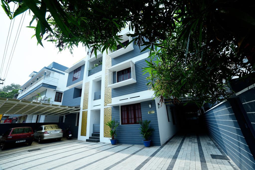 Beersheba Three Bed Room A/C Apartments Thiruvananthapuram ภายนอก รูปภาพ