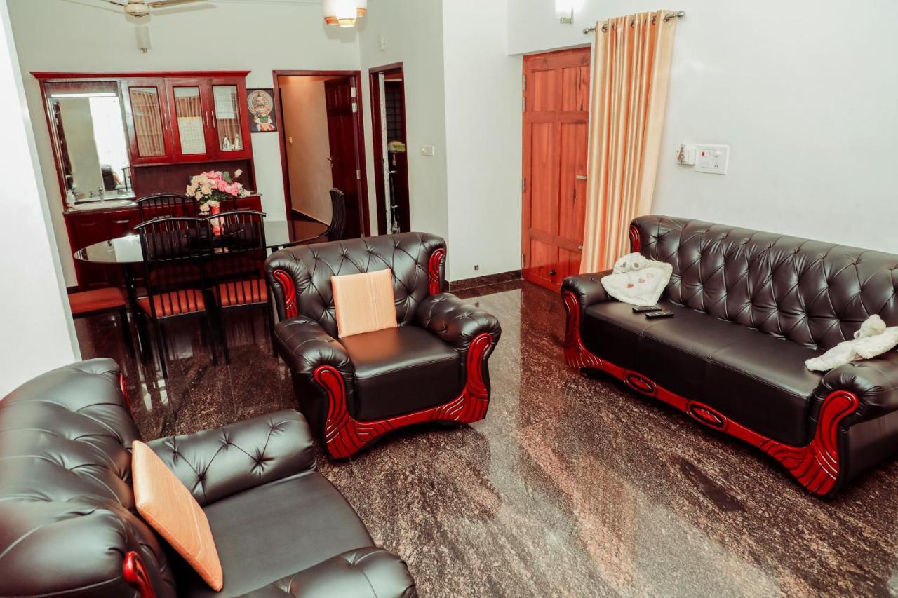 Beersheba Three Bed Room A/C Apartments Thiruvananthapuram ภายนอก รูปภาพ